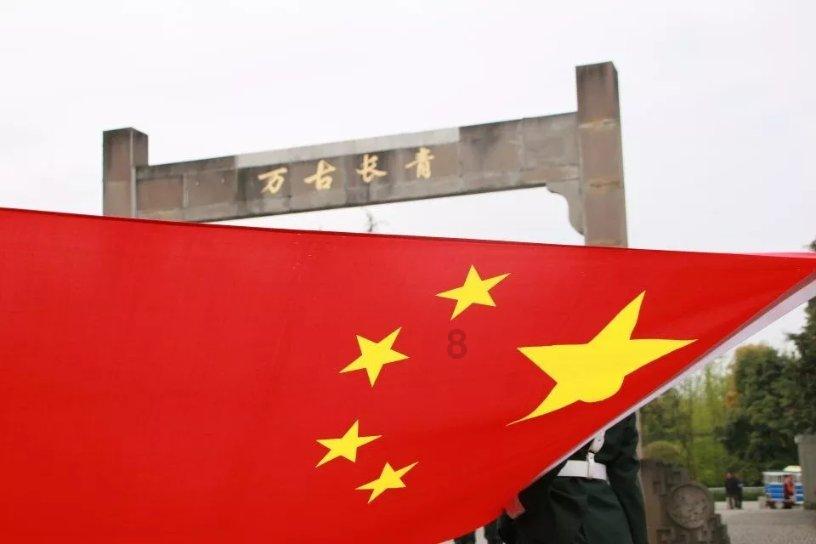 贺炳炎截肢后情绪低落，贺龙：你对不起为保证你手术牺牲的兄弟们